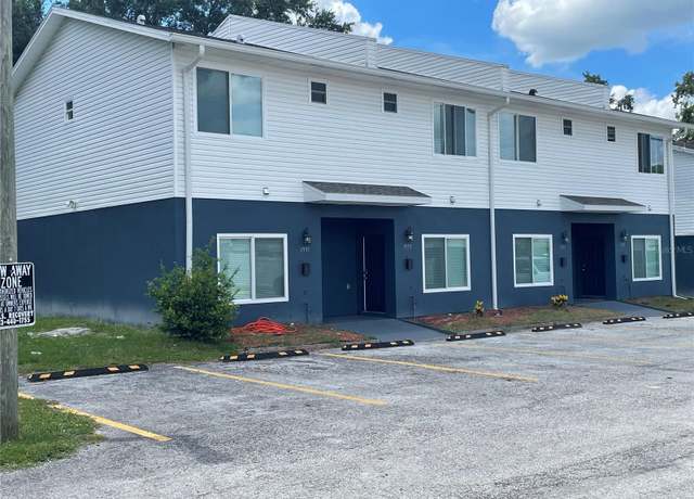 Property at 1935 Oxnard Ct, Tampa, FL 33612, 3 beds, 2.5 baths