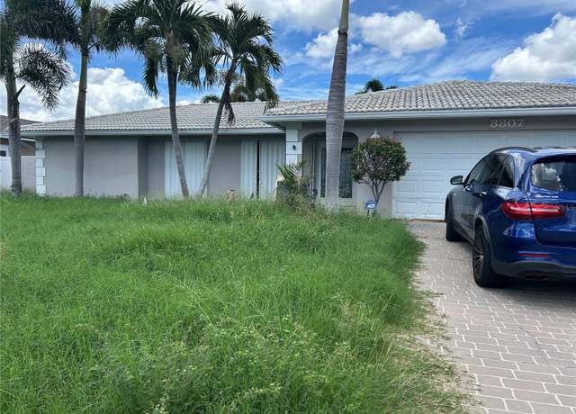 Property at 3807 48th Ave S, St Petersburg, FL 33711, 3 beds, 2 baths