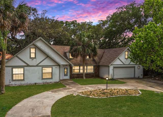 Property at 689 16th St, St Augustine, FL 32080, 4 beds, 3 baths