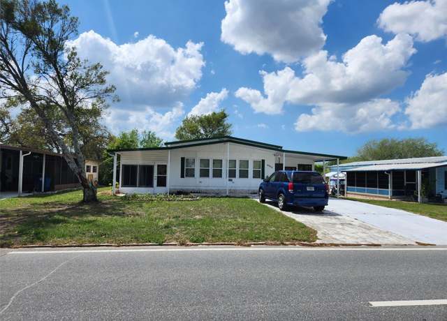 Property at 8966 Highpoint Blvd, Brooksville, FL 34613, 2 beds, 1.5 baths