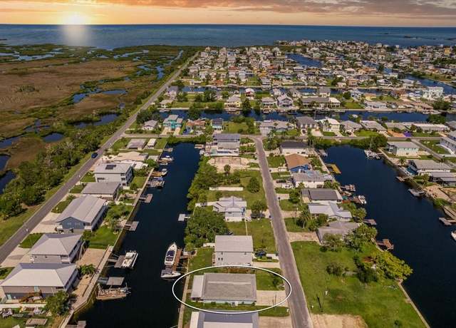 Property at 4016 Centavo Ct, Hernando Beach, FL 34607, 2 beds, 2 baths