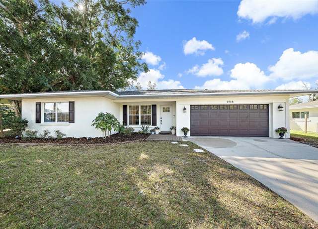 Property at 7746 Westmoreland Dr, Sarasota, FL 34243, 2 beds, 2 baths