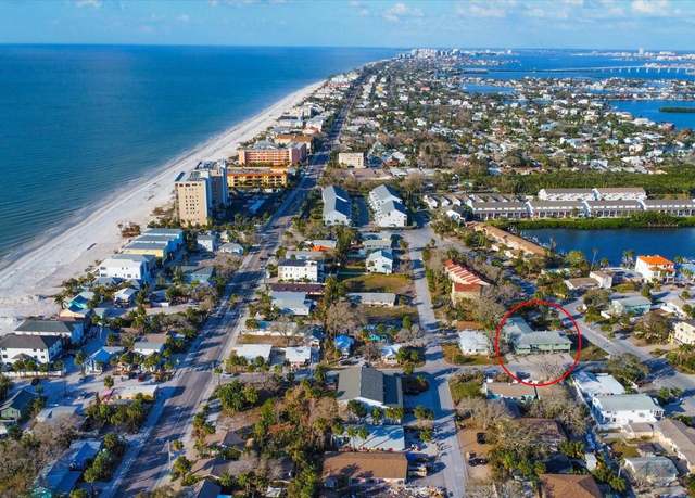 Property at 800 E Gulf Blvd #2, Indian Rocks Beach, FL 33785, 2 beds, 2 baths