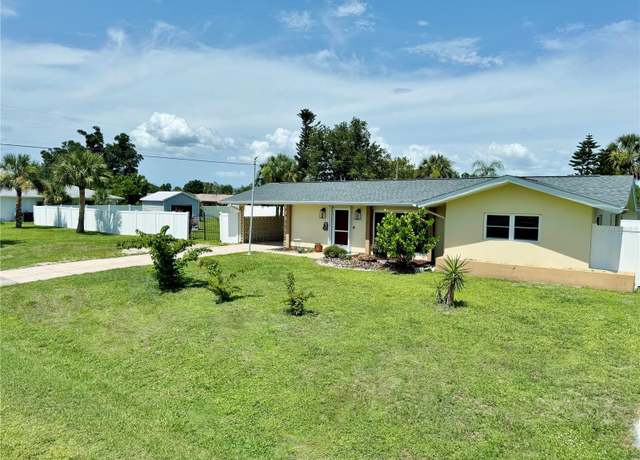 Property at 3122 Scranton St, Port Charlotte, FL 33952, 2 beds, 2 baths