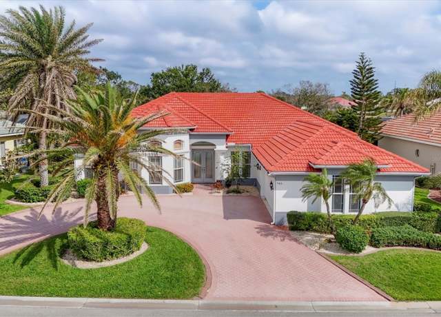 Property at 945 Chickadee Dr, Venice, FL 34285, 4 beds, 3 baths