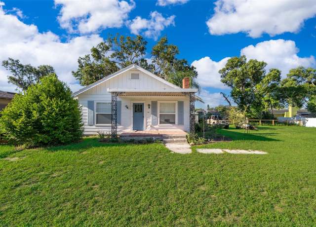 Property at 1420 E Lakeview Ave, Eustis, FL 32726, 2 beds, 1 bath