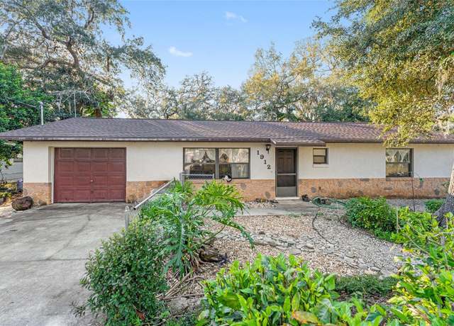Property at 1912 SE 169th Ct, Silver Springs, FL 34488, 2 beds, 2 baths