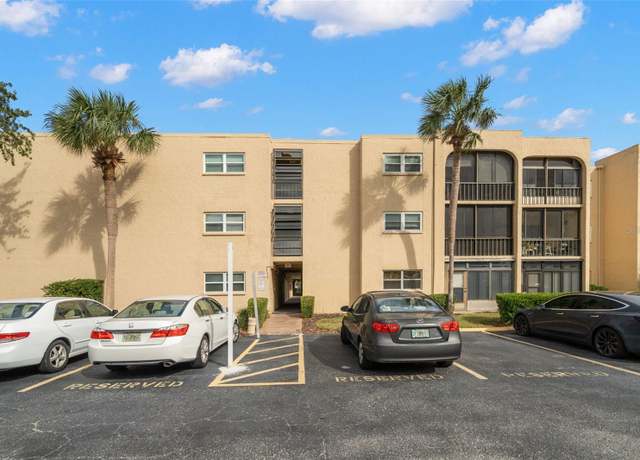 Property at 11485 Oakhurst Rd #322, Largo, FL 33774, 2 beds, 1.5 baths