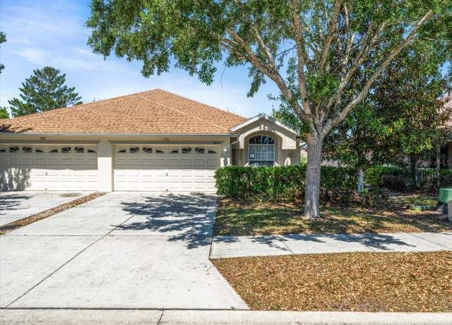 Property at 3885 Crossline Dr, Spring Hill, FL 34609, 2 beds, 2 baths