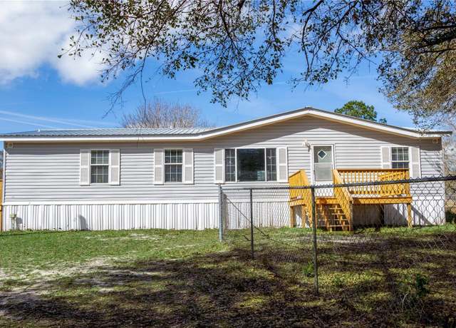 Property at 10285 SW 112th Ave, Brooker, FL 32622, 3 beds, 2 baths