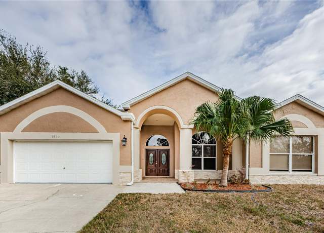 Property at 1833 Hillcrest St, Tarpon Springs, FL 34689, 3 beds, 2.5 baths