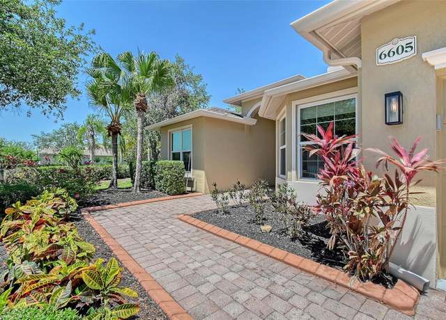 Property at 6605 38th Ln E, Sarasota, FL 34243, 3 beds, 2 baths