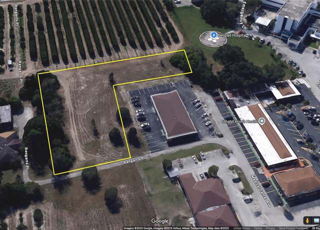 Property at 310 Medical Center Ave, Sebring, FL 33870