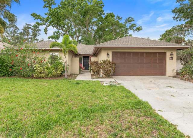 Property at 11 Huntley Ct, Haines City, FL 33844, 2 beds, 2 baths