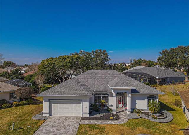 Property at 11545 SE 175th St, Summerfield, FL 34491, 3 beds, 2 baths