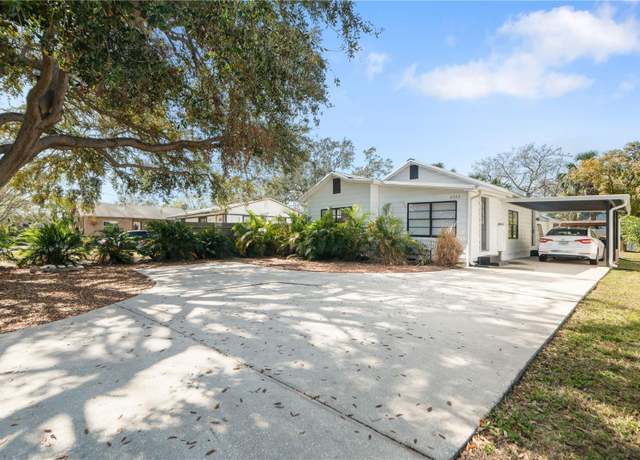 Property at 6305 S Macdill Ave, Tampa, FL 33611, 3 beds, 2 baths