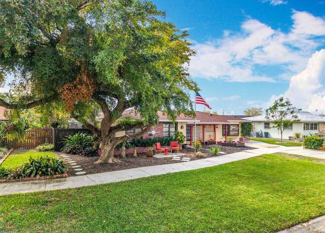 Property at 4320 SE 16th Pl, Cape Coral, FL 33904, 3 beds, 2 baths