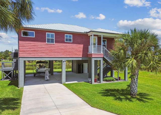 Property at 3416 Fernleaf Dr, Hernando Beach, FL 34607, 3 beds, 2 baths
