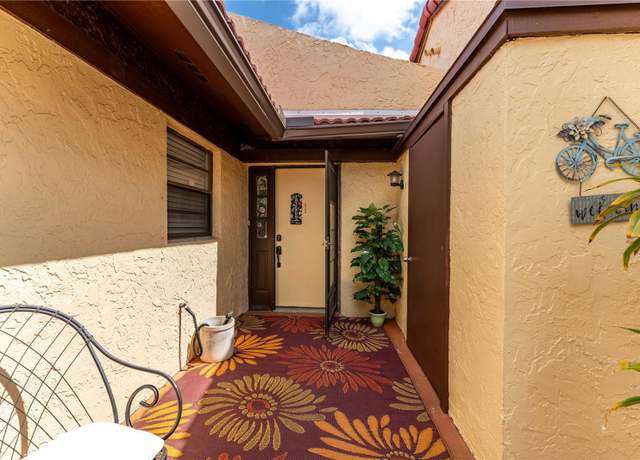 Property at 5709 13th Ave W, Bradenton, FL 34209, 2 beds, 2 baths