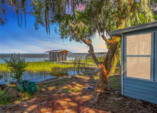 Property at 1107 Northshore Dr, Eustis, FL 32726, 3 beds, 3 baths