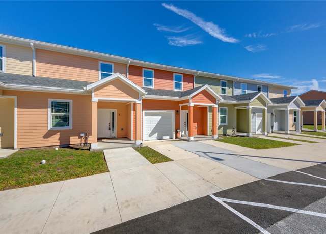 Property at 1597 NW 29th Rd #4, Gainesville, FL 32605, 3 beds, 3.5 baths