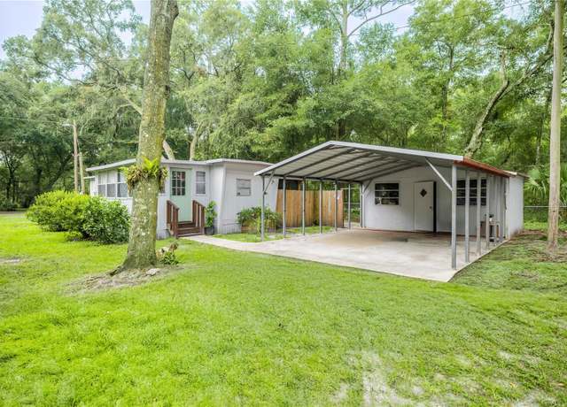 Property at 2802 NE 146th Ter, Silver Springs, FL 34488, 2 beds, 1.5 baths