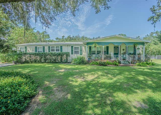 Property at 3349 Oakwood Dr, Wesley Chapel, FL 33543, 4 beds, 3 baths