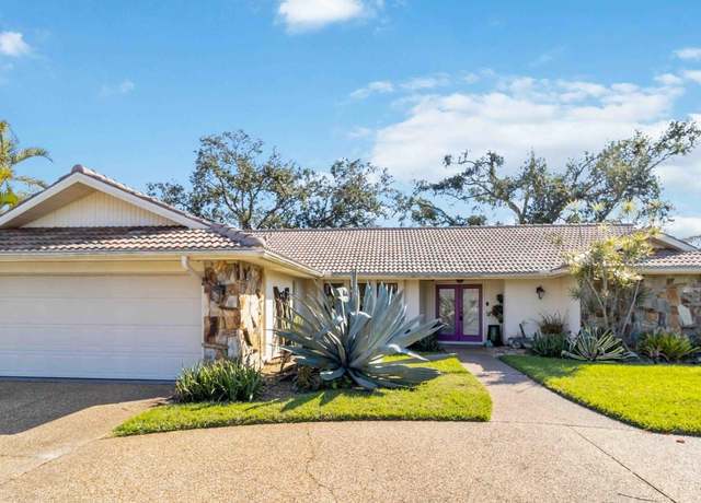 Property at 3876 Torrey Pines Blvd, Sarasota, FL 34238, 3 beds, 2 baths