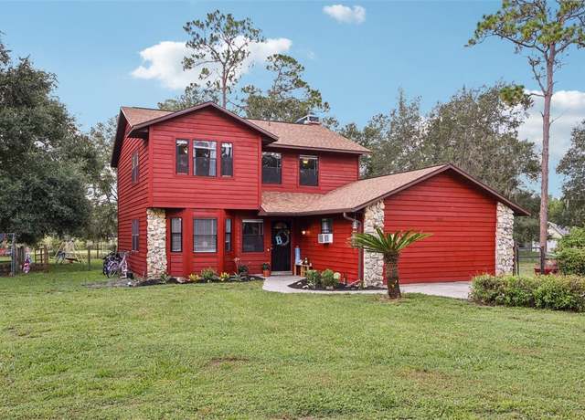 Property at 3040 Griffin View Dr, Lady Lake, FL 32159, 3 beds, 2.5 baths
