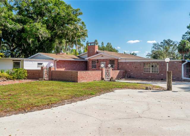 Property at 4911 W Sam Allen Rd, Plant City, FL 33565, 5 beds, 3 baths