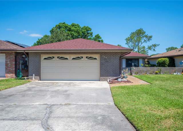 Property at 375 Troon Ct, Winter Haven, FL 33884, 2 beds, 2 baths