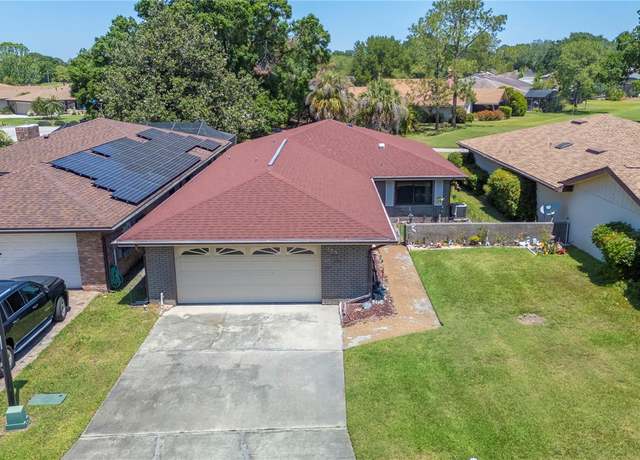 Property at 375 Troon Ct, Winter Haven, FL 33884, 2 beds, 2 baths