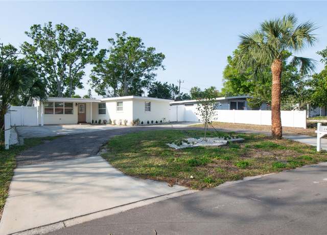 Property at 242 11th Ave SW, Largo, FL 33770, 3 beds, 2 baths