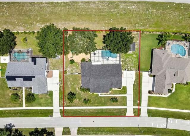 Property at 22431 Panther Run Ct, Land O Lakes, FL 34639, 5 beds, 3 baths