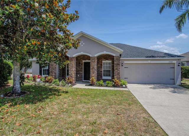 Property at 31920 Parkdale Dr, Leesburg, FL 34748, 4 beds, 2 baths