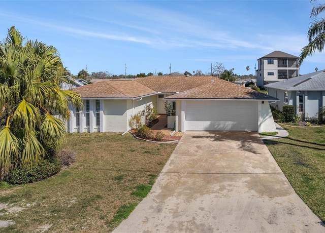 Property at 13614 Evelane Dr, Hudson, FL 34667, 2 beds, 2.5 baths