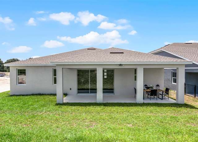 Property at 818 Emerald Grove Dr, Apopka, FL 32703, 4 beds, 2.5 baths