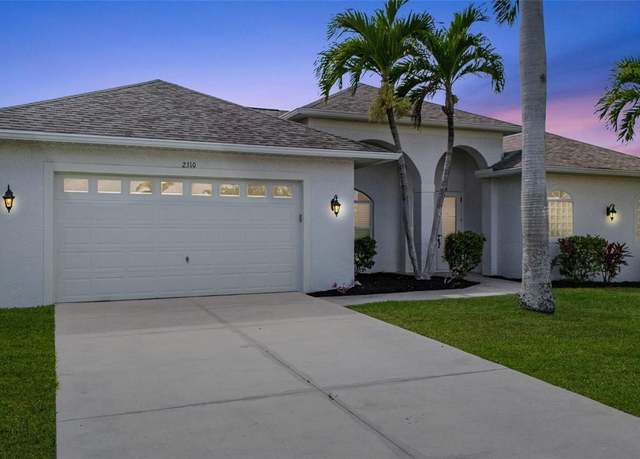 Property at 2310 SE 18th Ave, Cape Coral, FL 33990, 3 beds, 3 baths
