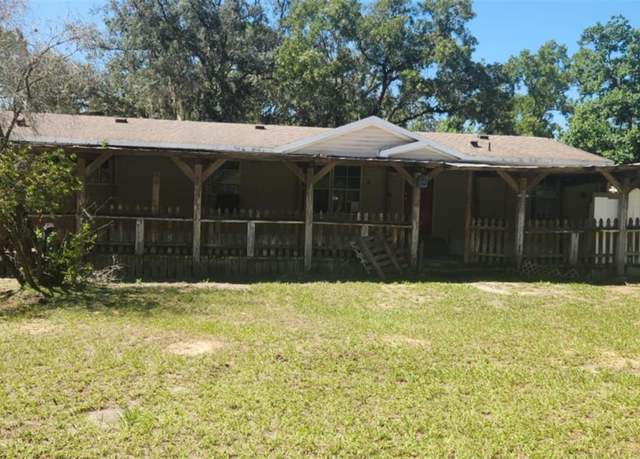 Property at 5042 W Southern St, Lecanto, FL 34461, 4 beds, 2 baths