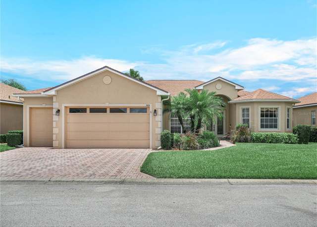 Property at 5200 Pebble Beach Blvd, Winter Haven, FL 33884, 3 beds, 2 baths