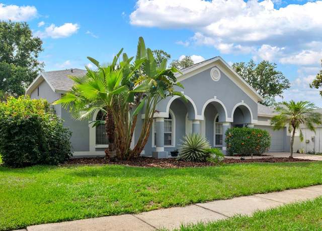 Property at 3703 Treeline Dr, Valrico, FL 33596, 4 beds, 3 baths