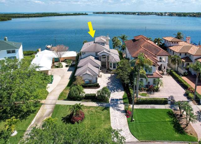Property at 6627 Bayou Grande Blvd NE, St Petersburg, FL 33702, 4 beds, 3.5 baths