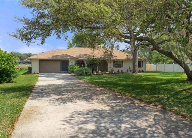 Property at 2933 S Skyline Dr, Inverness, FL 34450, 3 beds, 2.5 baths