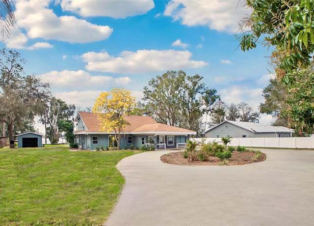 Property at 20 N Lake Idylwild Dr, Winter Haven, FL 33881, 5 beds, 4 baths