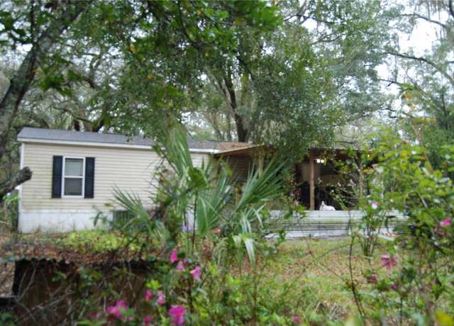 Property at 16301 NE 138th Ct, Fort Mc Coy, FL 32134, 2 beds, 1 bath