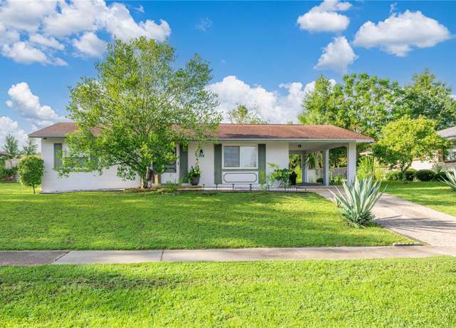 Property at 210 Marion Oaks Ln, Ocala, FL 34473, 2 beds, 1.5 baths