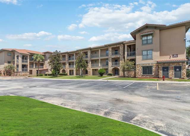 Property at 901 Charo Pkwy #723, Davenport, FL 33897, 3 beds, 3 baths