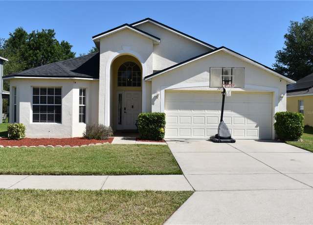 Property at 3414 Berry Blossom Ln, Plant City, FL 33567, 4 beds, 3 baths
