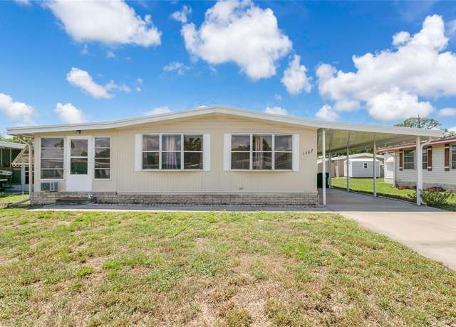 Property at 1207 Apache Cir, Tavares, FL 32778, 2 beds, 2 baths