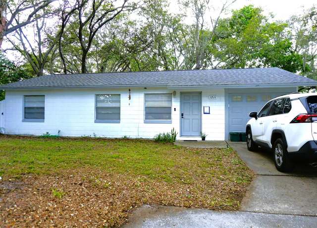 Property at 1211 Phillip St, Winter Springs, FL 32708, 3 beds, 2 baths